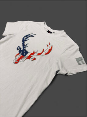 Bucked Up Patriotic Deer American Flag White Stretch T-Shirt Men’s Large